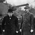 Guerre 1939-1945. Winston Churchill, le général Wladyslaw Sikorski et le général de Gaulle, lors d'une inspection des unités de l'armée britannique, 1941. © crédits photos Ullstein Bild / Roger-Viollet