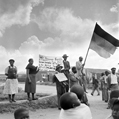  La "Campagne de Défi contre les Lois Injustes", mouvement de résistance non-violent dans la tradition de Gandhi. Fordsburg, banlieue de Johannesburg (Afrique du Sud), 6 avril 1952. © crédits photos The Image Works / Roger-Viollet