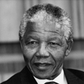 Nelson Mandela (1918-2013), homme politique sud-africain, chef du Congrès national africain, 5 octobre 1993. © crédits photos Ullstein Bild / Roger-Viollet